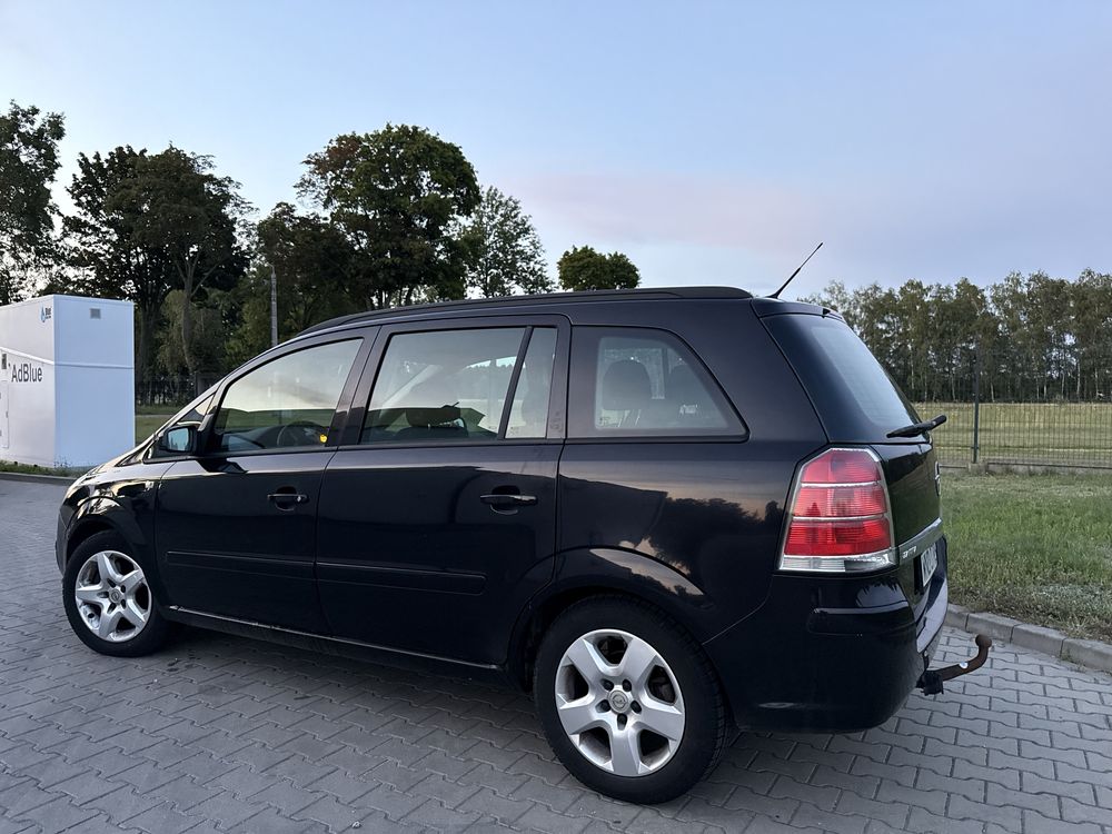 Opel Zafira B 2006r 1.9cdti 122km/7 osobowy/Hak/Bez wkładu