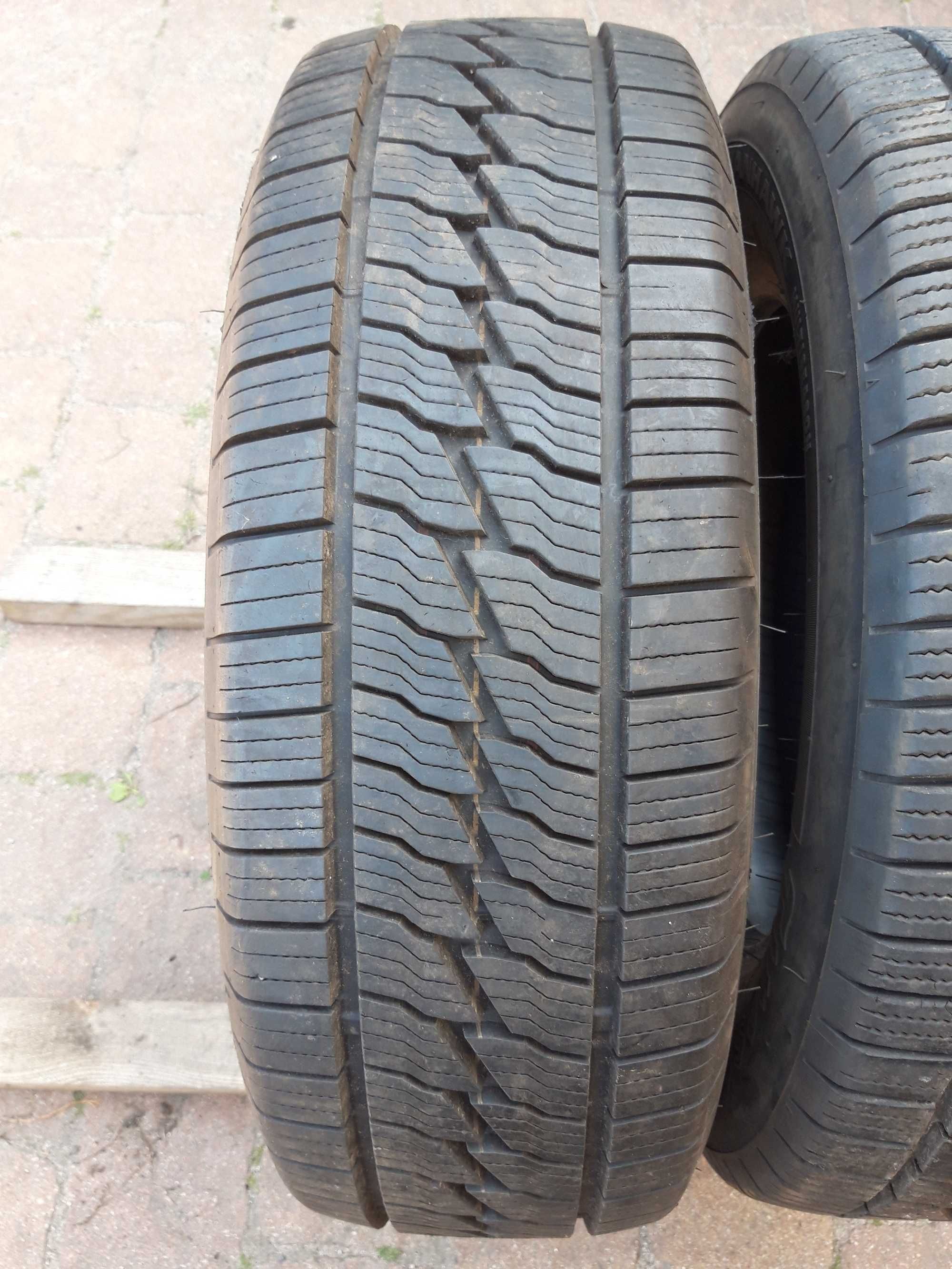 Opony całoroczne 215/65/16 C 104/102T Firestone Van Hawk Multi Season