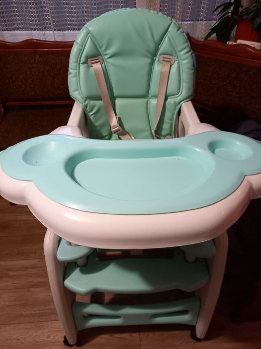 Стілець для годування