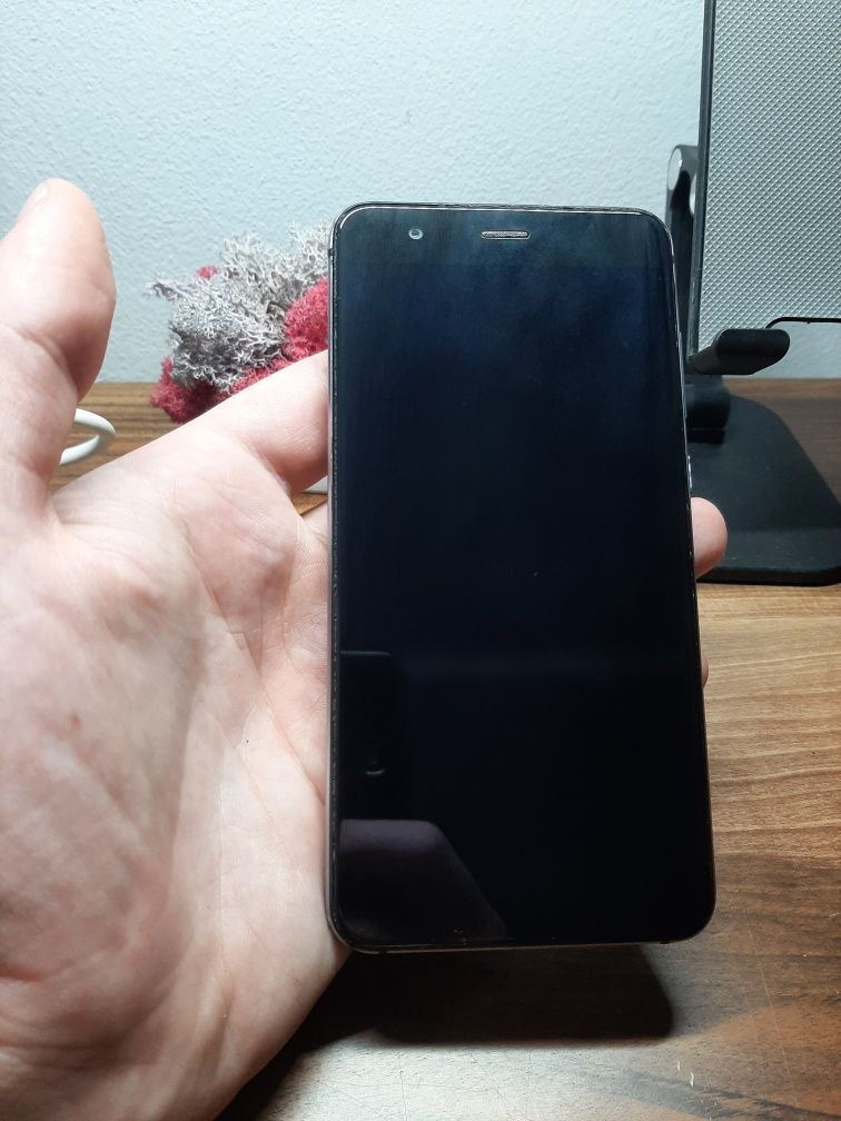 Продам телефон Huawei p10 lite 4/32GB