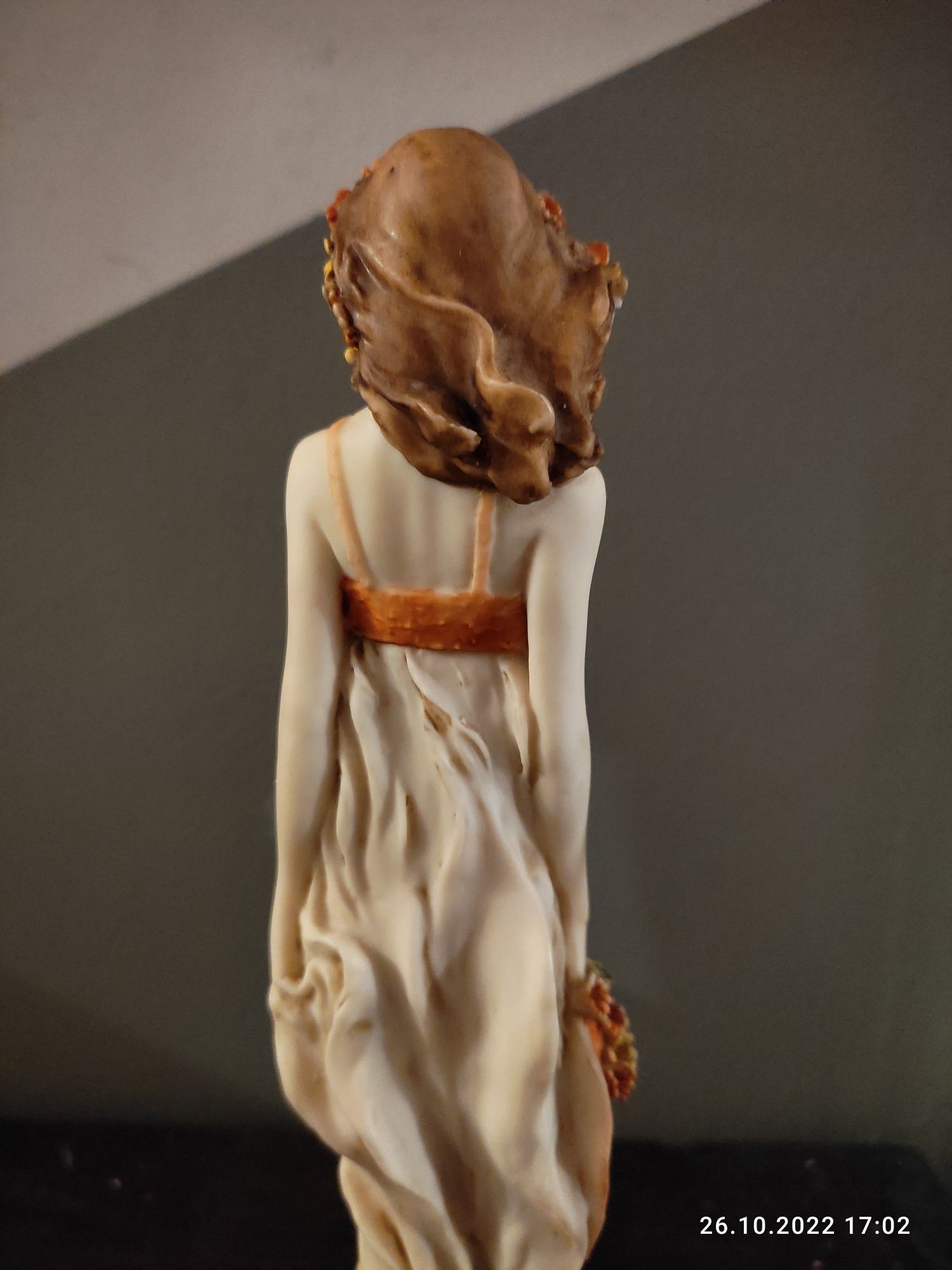 Piękna figurka kobiety porcelana sygnatura A.D.L adl Vittorio Tessaro