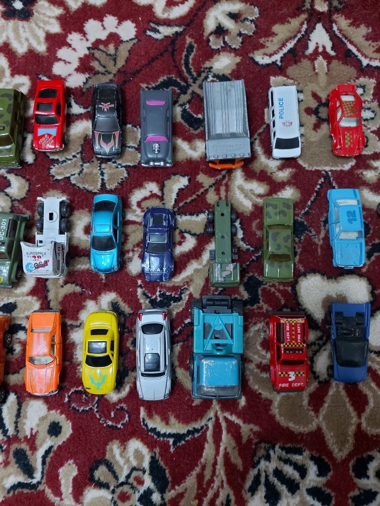 Машинки, игрушки разные