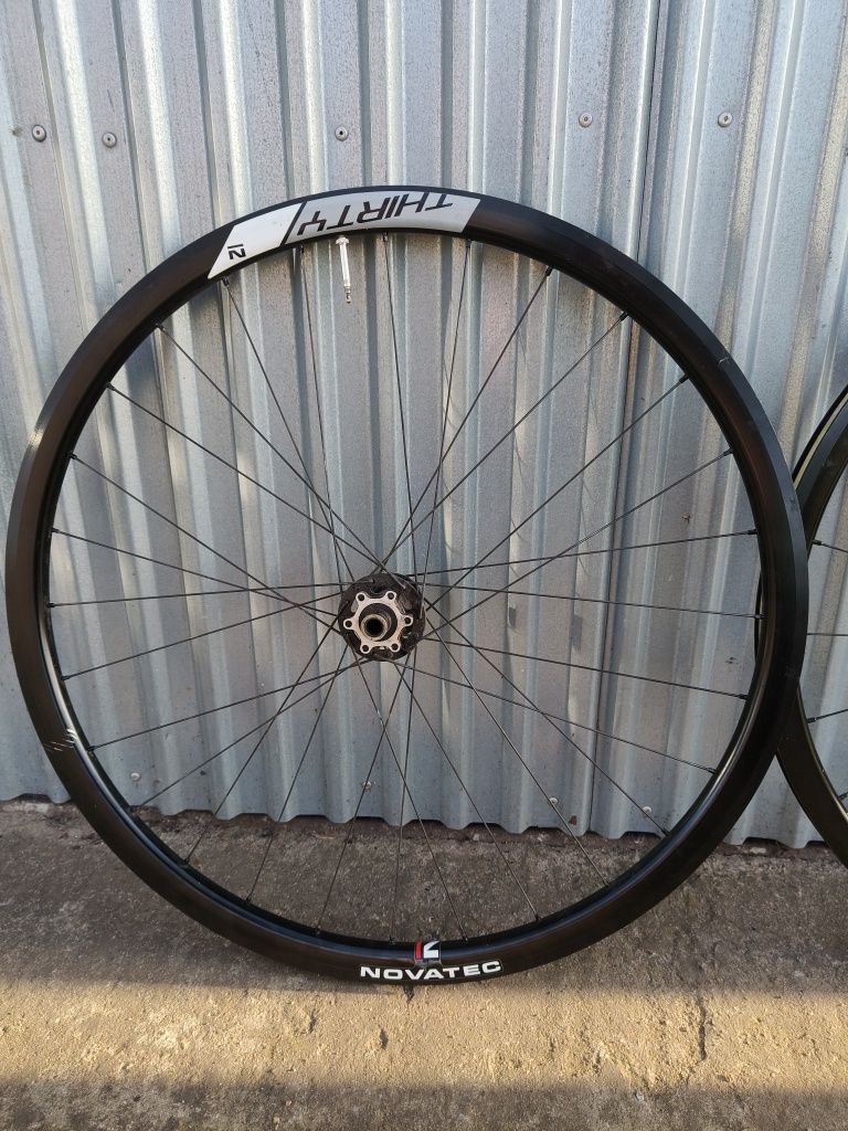 Koła MTB novatec thirty 29" sztywne osie tubeless