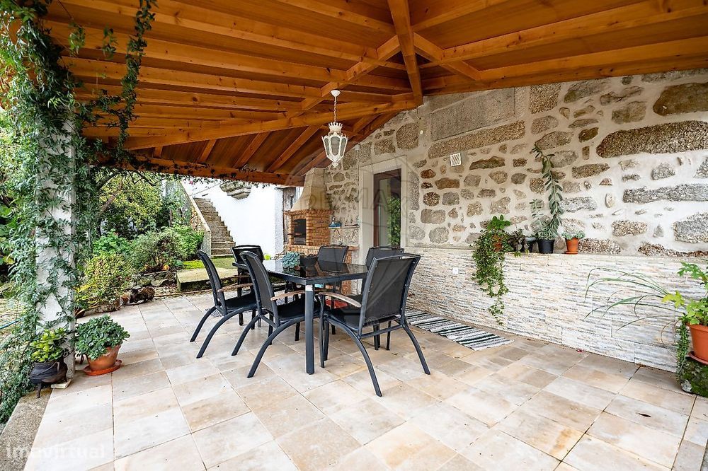 Moradia T6 para venda