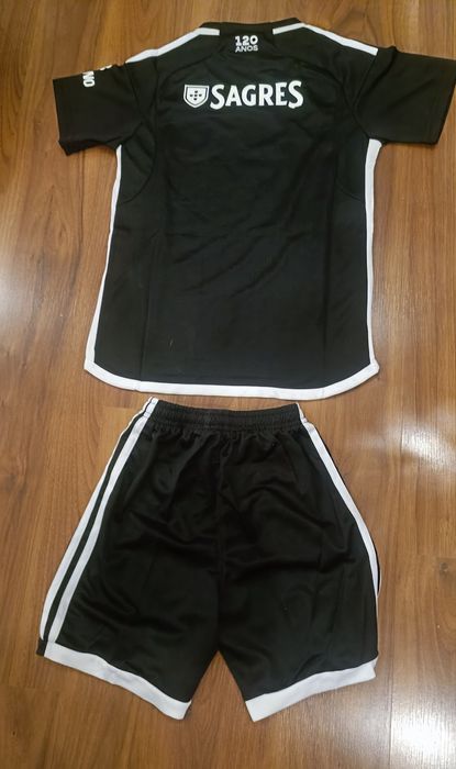 Kit de criança novo do BENFICA