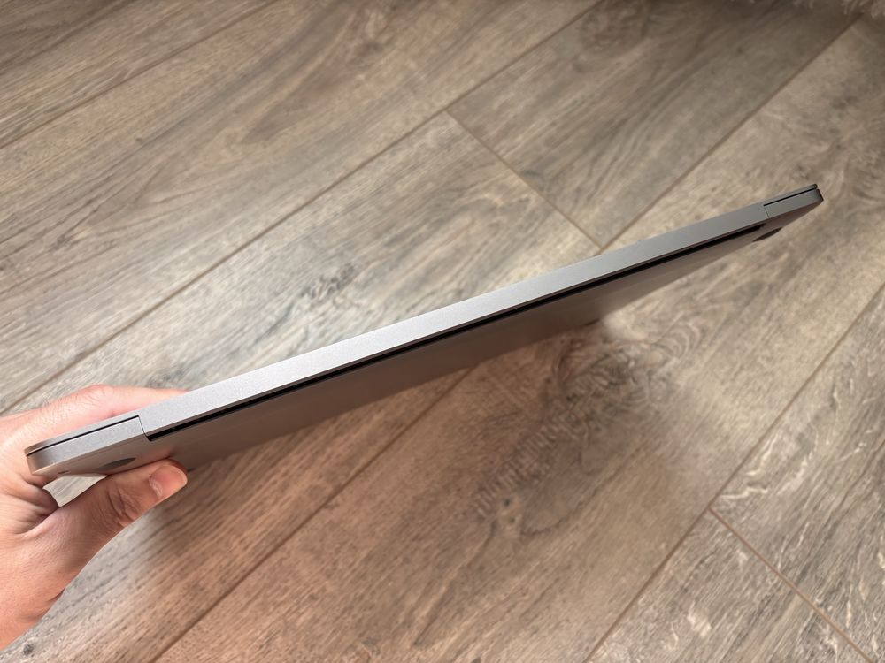 MacBook Pro 16'' 2019 A2141 (i7/16/512)
