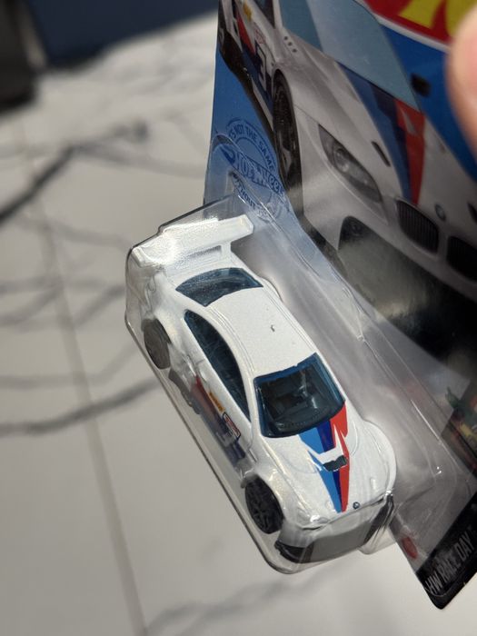 Hot Wheels BMW M3 GT2 e92 HW Race Day biała perła Mpower 2021 idealna