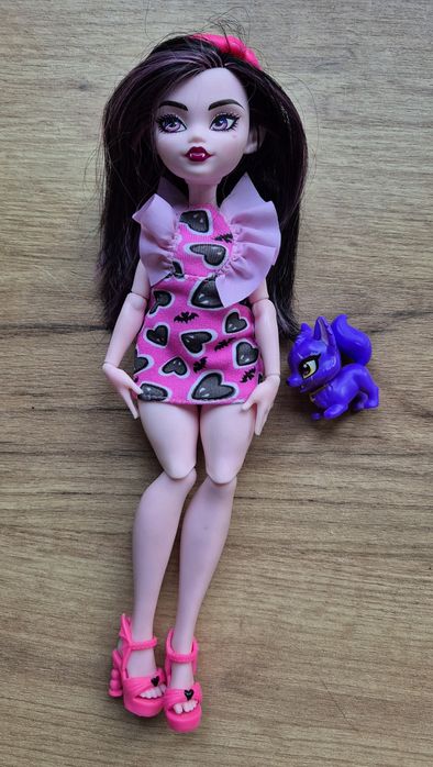 Lalka Monster High Draculaura Mattel doll figurka wilk