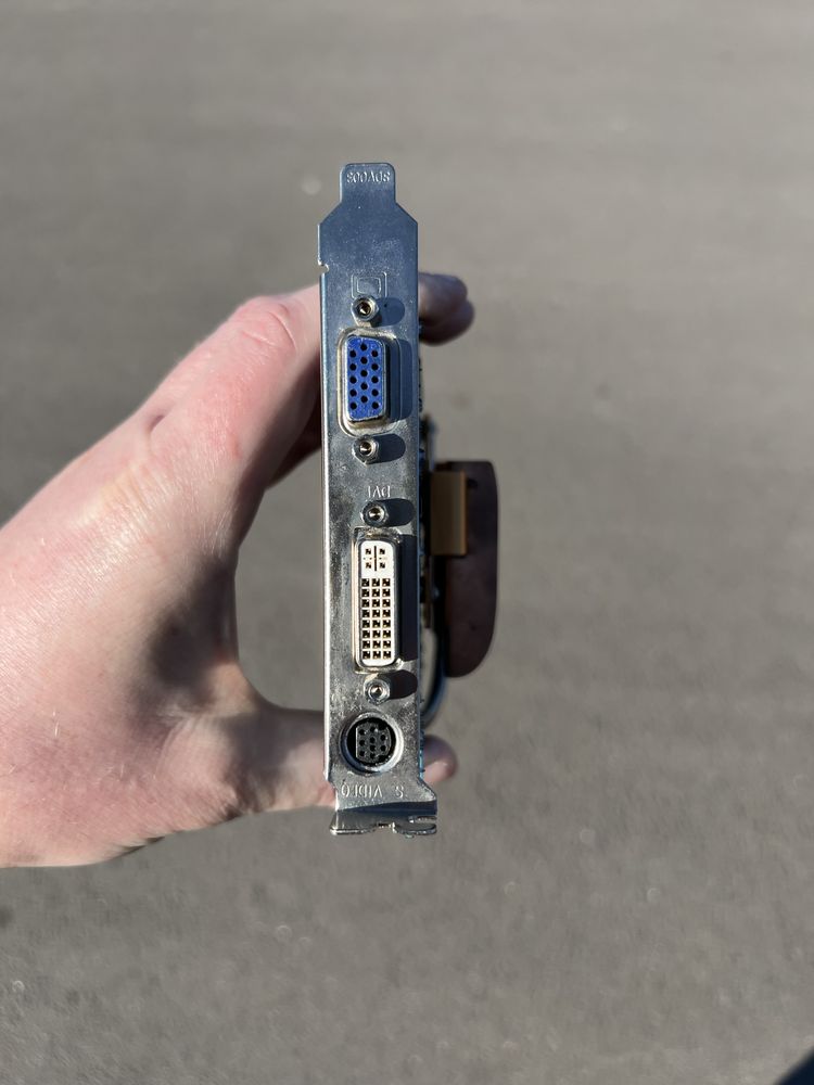 Відеокарта Gigabyte GV-NX76T128D-RH