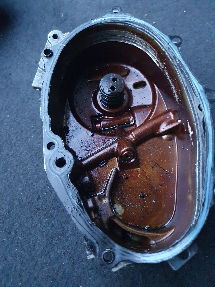 Obudowa wariatora rozrządu 2,0 FSI 06F.103.530 N VW Touran Golf V