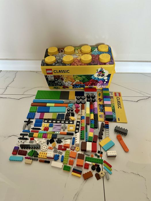 Duży zestaw klocków z pojemnikiem Lego Classic 10696 / 484 elementy