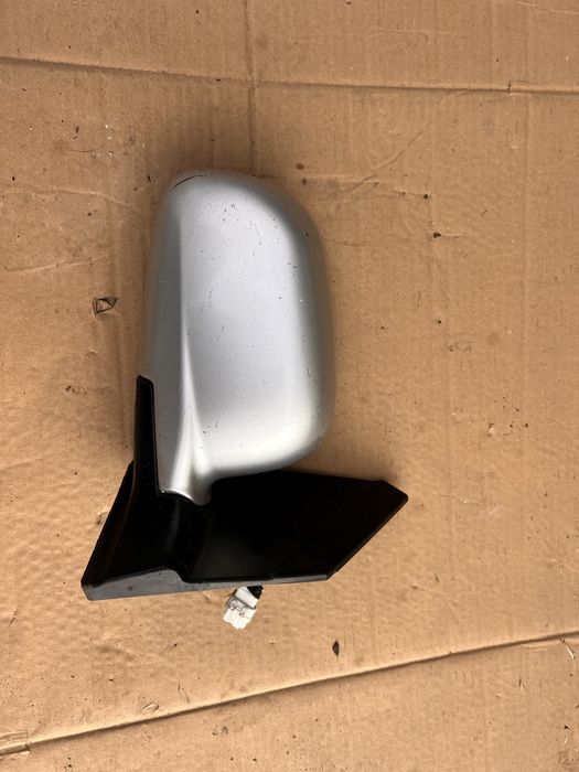 Зеркало праве Mitsubishi Space Star Мітсубісі Спейс Стар 2003