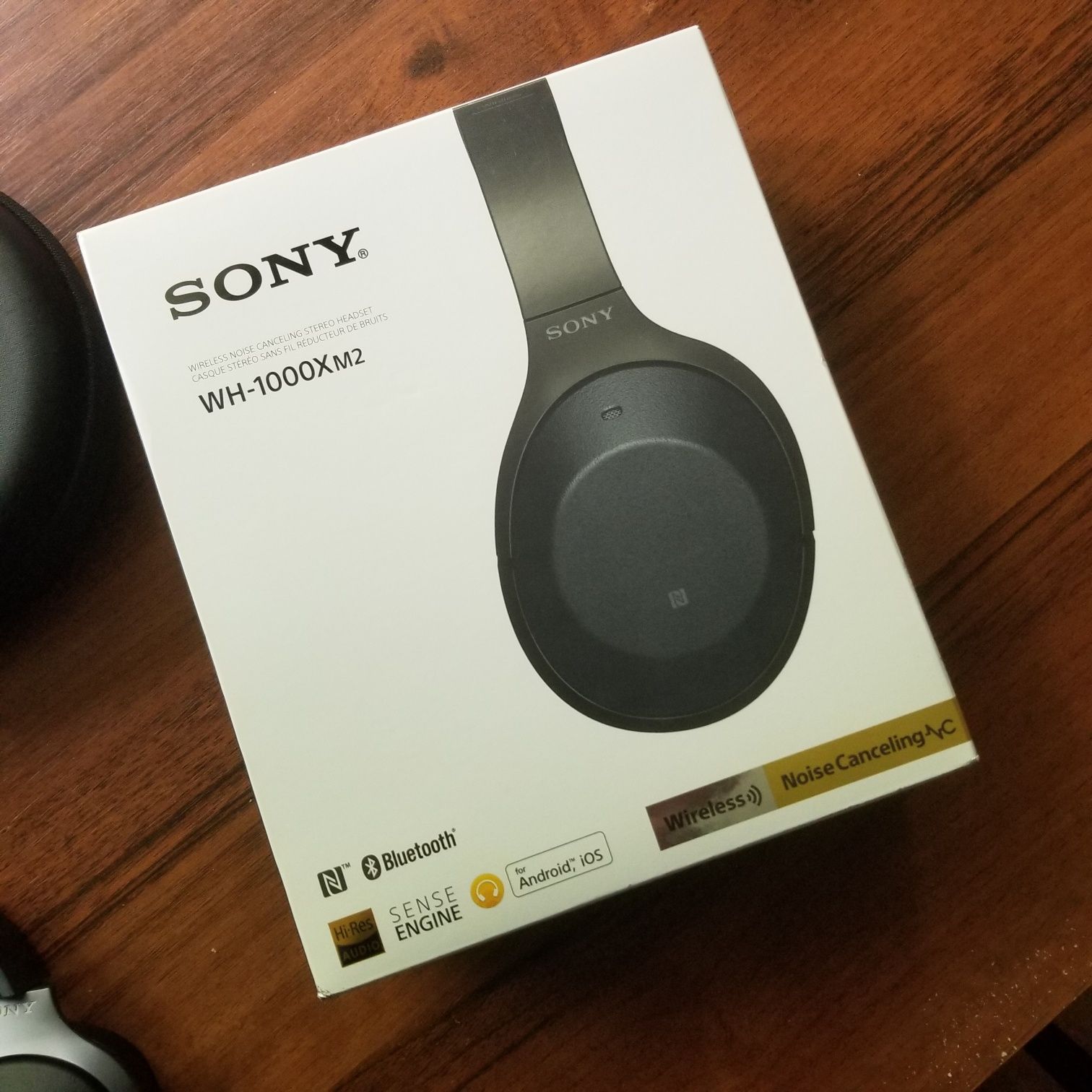 Sony WH-1000XM2, продам наушники