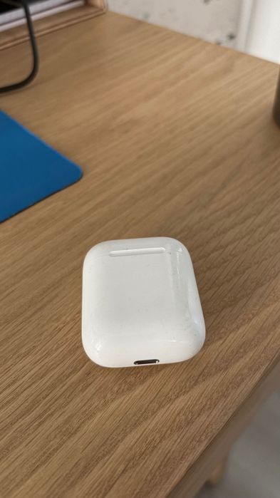 Apple AirPods 1st Gen