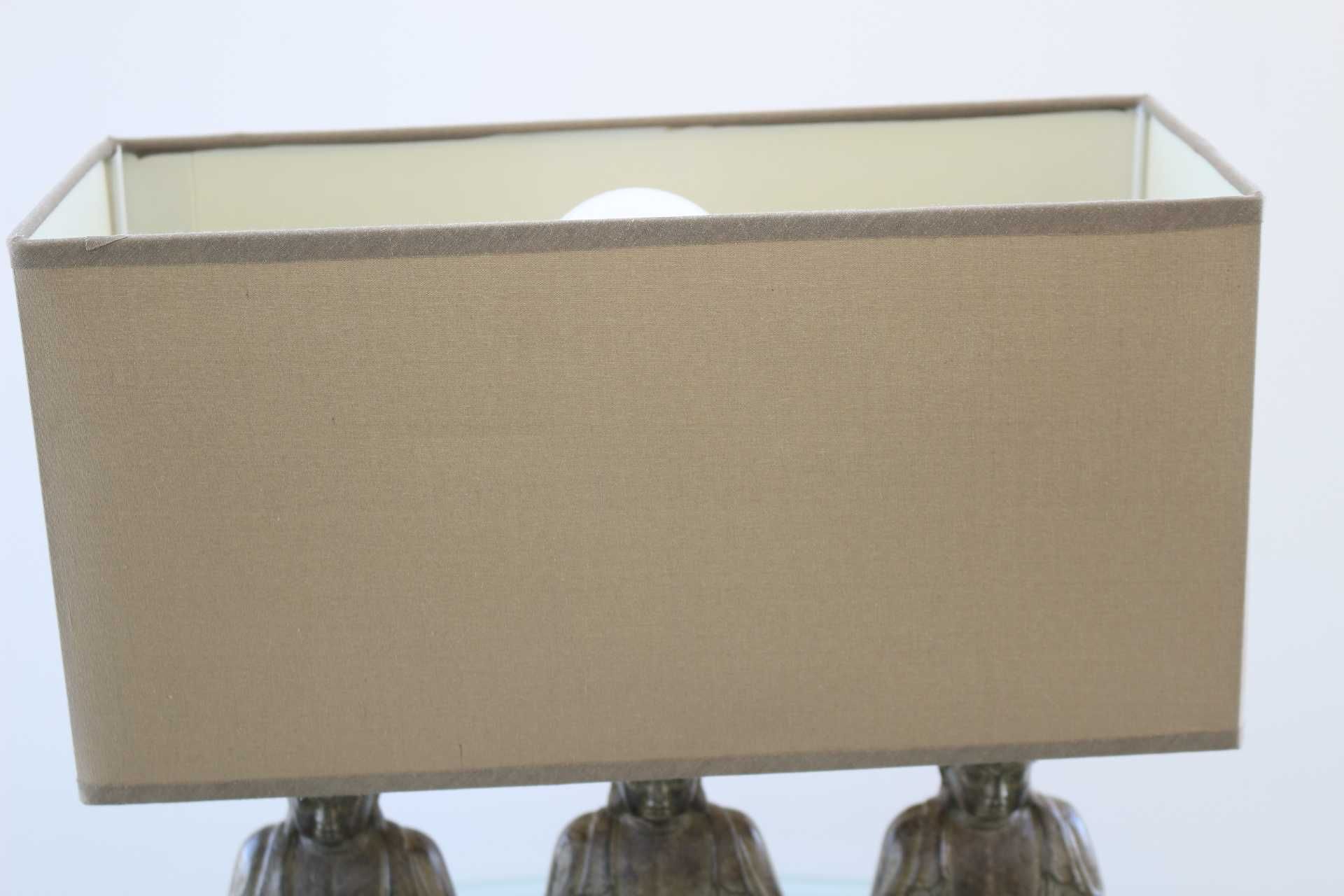 Candeeiro base 3 budas tons castanho estilo Oriental