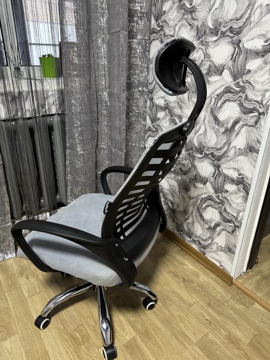 Продам комп’ютерний стілець»