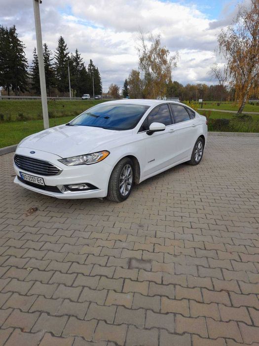 Ford Fusion Hybrid 2017