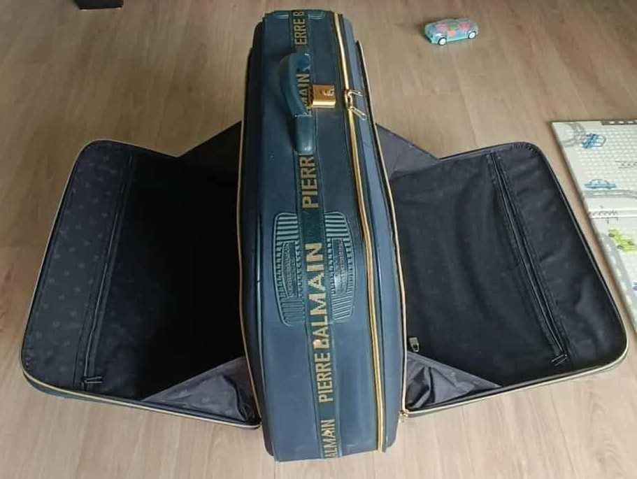 Duża walizka francuskiego projektanta Pierre Balmain