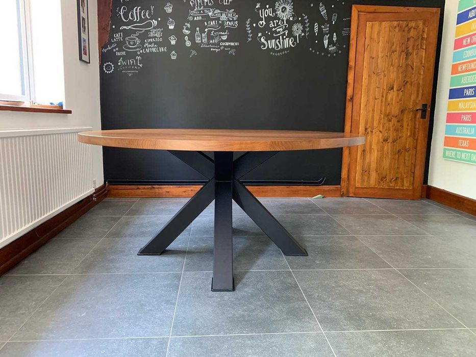 Stół dębowy 200x90 cm – naturalny materiał, solidne detale