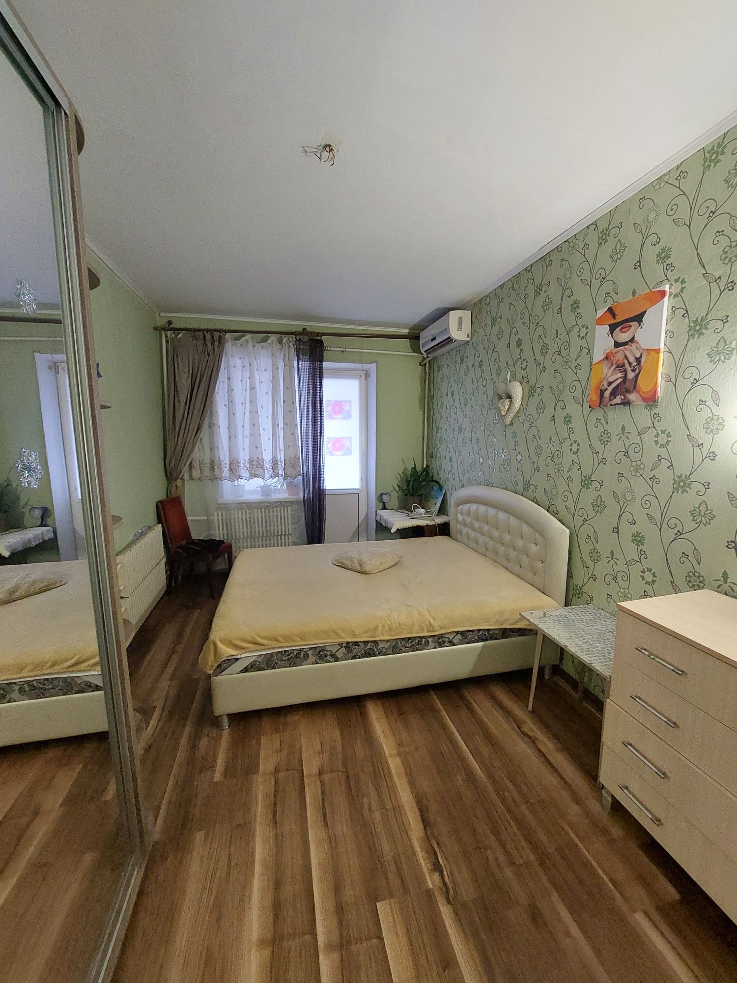 Продам 4 комн квартиру в Хортицком районе