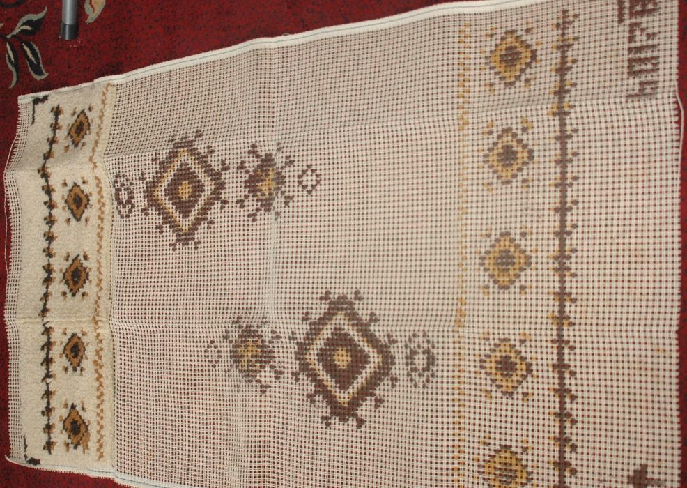 BALINA HANDARBEIT dywanik 70X120 z włóczka -do recznej roboty