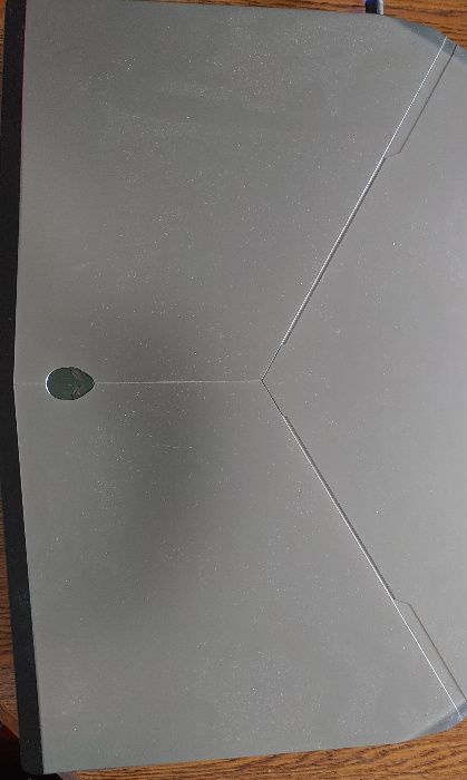 Alienware 17" R3 16GB 980m 8GB SSD 256GB uszkodzone GPU NV