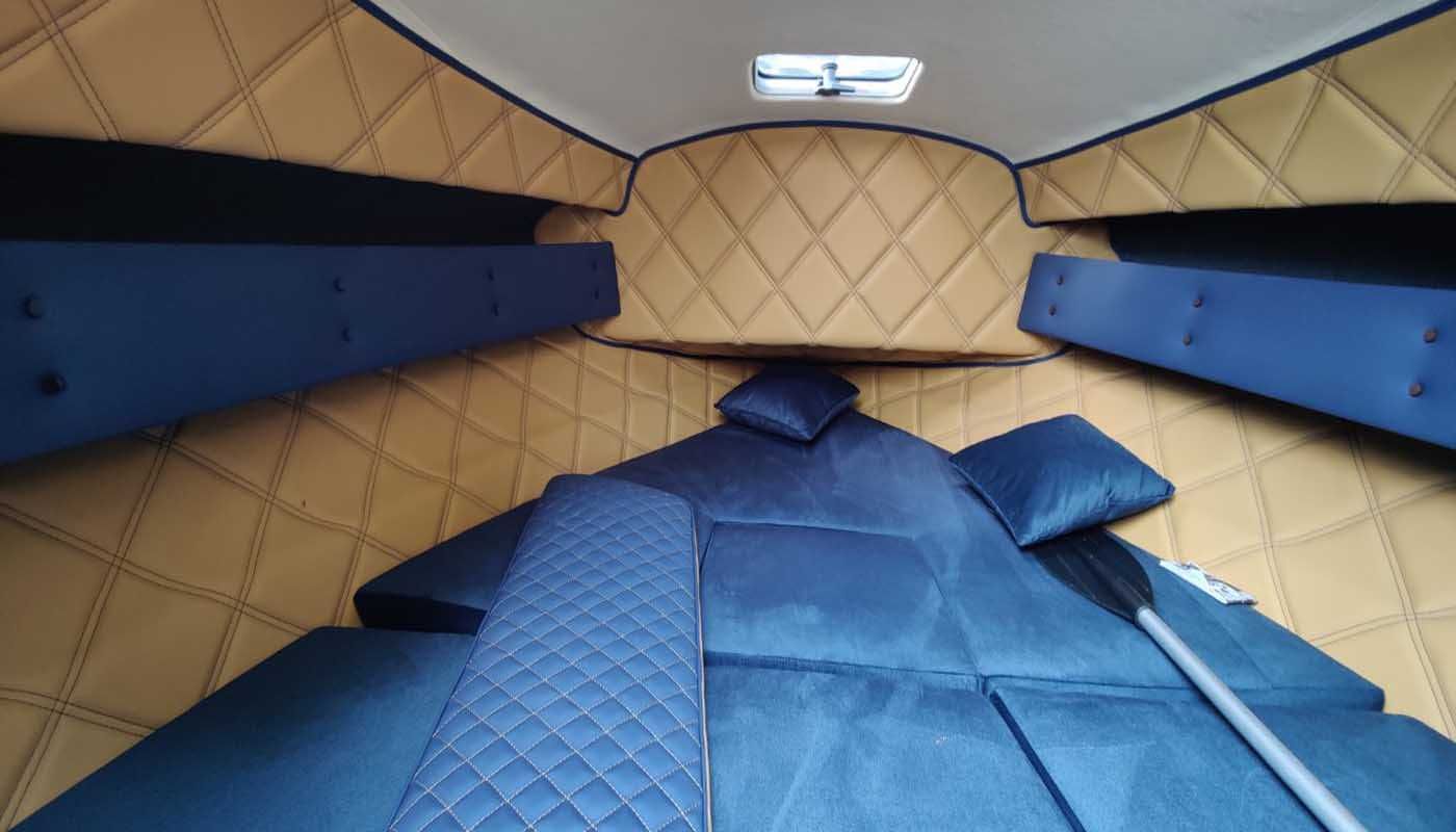 ŁÓDZ MOTOROWA PILOTHOUSE 540 Z KABINĄ i przyczepą podłodziową NOWA