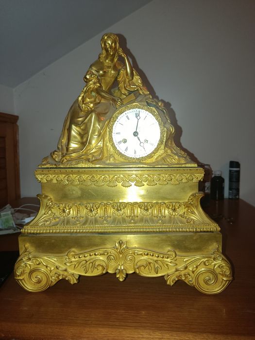 Каминные часы бронза