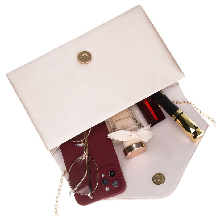 mała kopertówka damska wykonana z tkaniny syntetycznej w beżowym