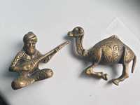 arab i wielbłąd figurki mosiądz