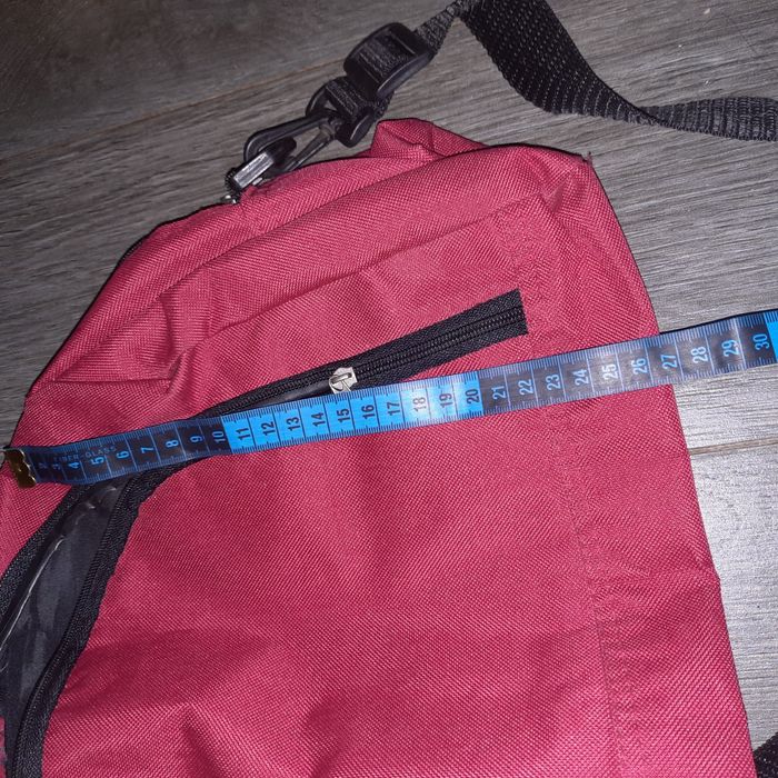 Сумка червоного кольору