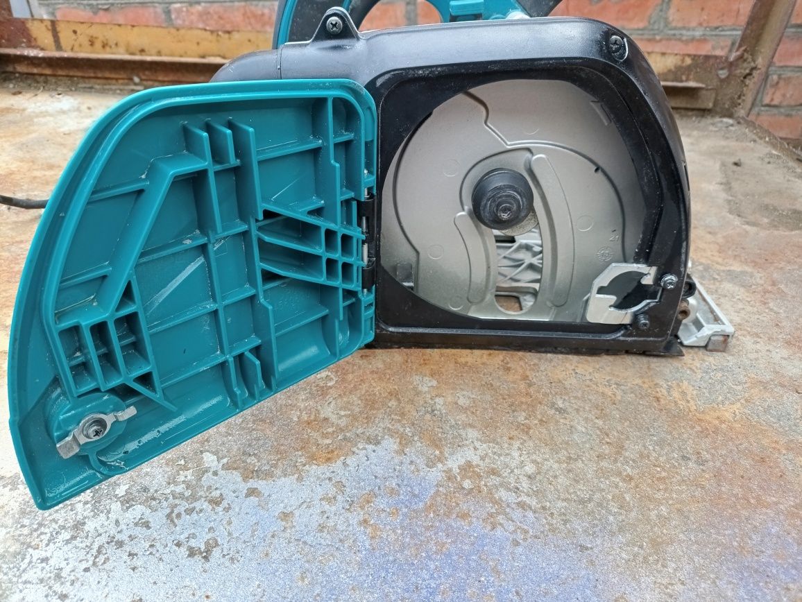 Фрезер-пазорез для алюминия Makita CA5000