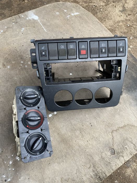 пластики деталі салону до Audi A4 B5