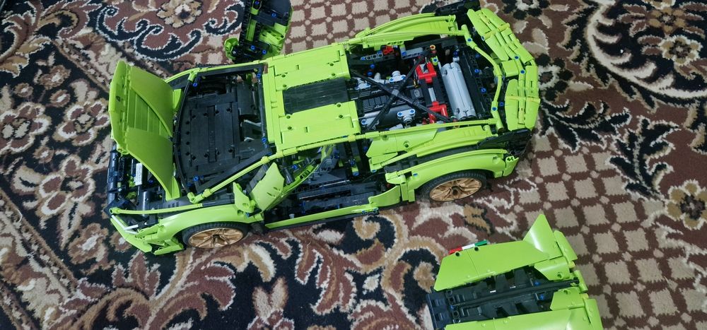 LEGO Technic 42115 Lamborghini Sián FKP 37