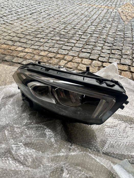 Farol direito Mercedes-Benz w177