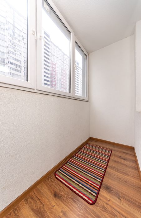 Отличная студия на Позняках посуточно понедельно