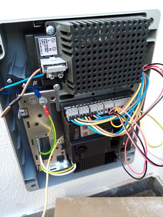 Instalação e montagem de automatismos