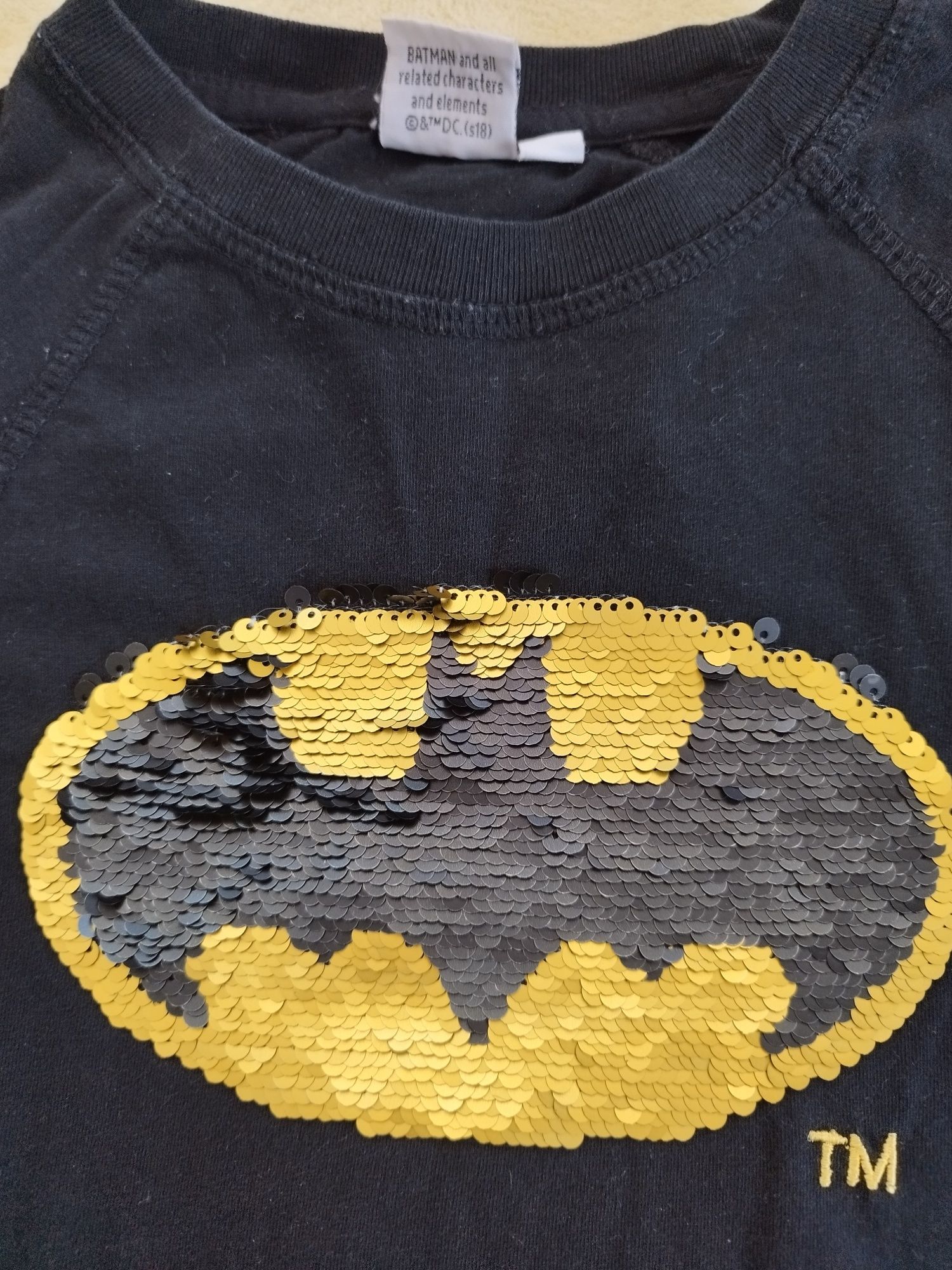 Bluzka Batman roz. 134 odwracane cekiny