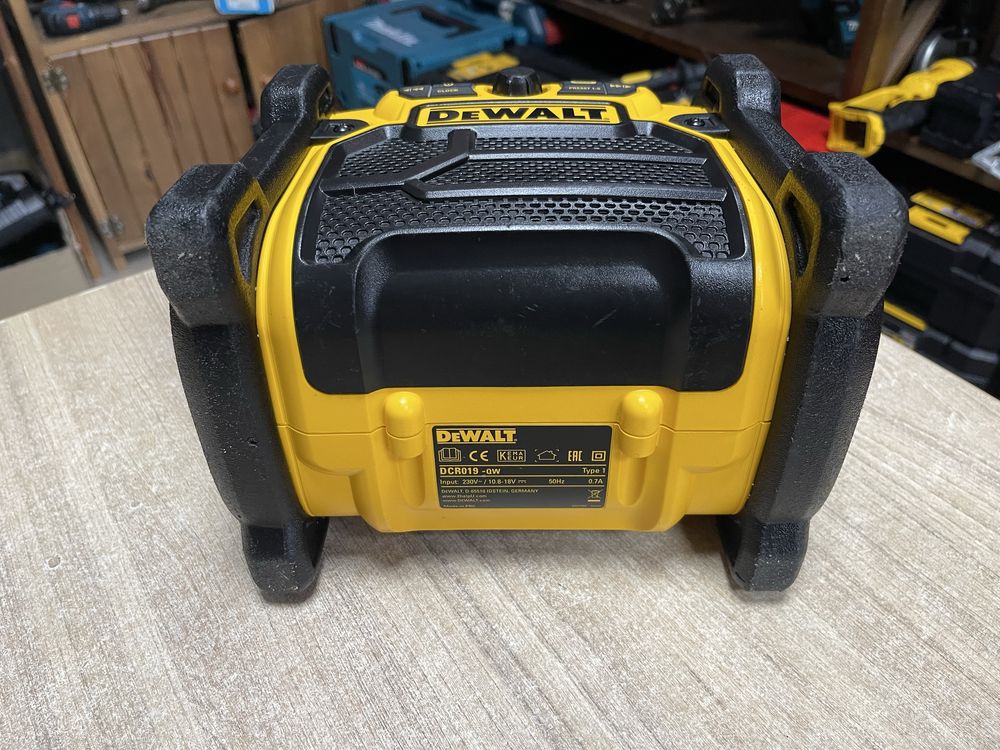 Dewalt DCR019 / будівельне радіо Девольт