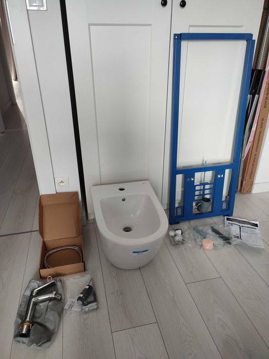 Bidet roca ONA, stelaż, bateria, zestaw