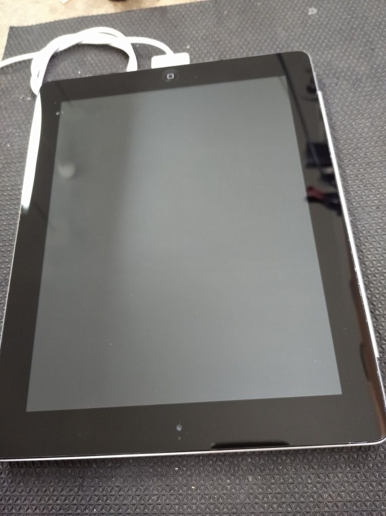 iPad 32GB A1416 MC706LL A