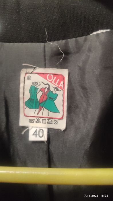 Damski żakiet rozm.40 zapinany na guziki