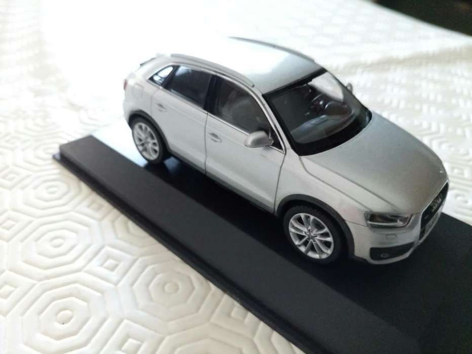 Miniatura Audi Q3