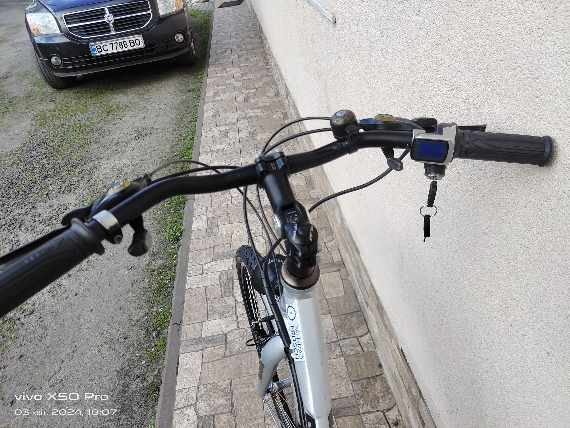Електровелосипед Winora на ручці газу на 37 км з Німеччини є вибір
