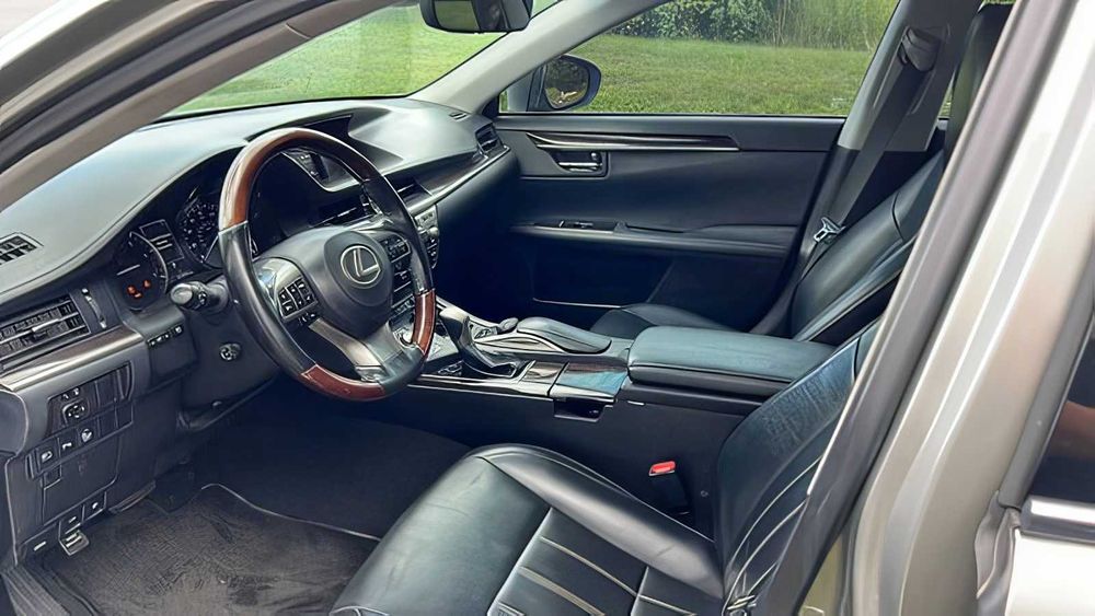 Lexus ES 350      2018