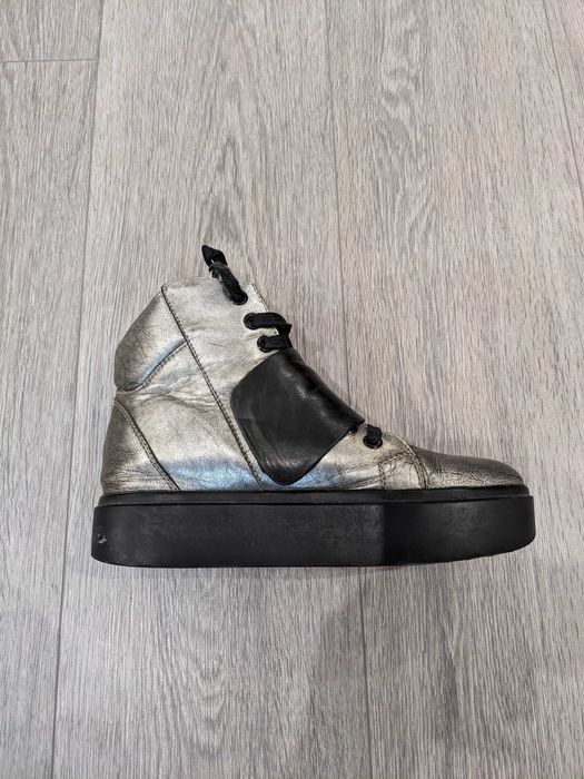 Срібні шкіряні жіночі черевики Vitto Rossi 37