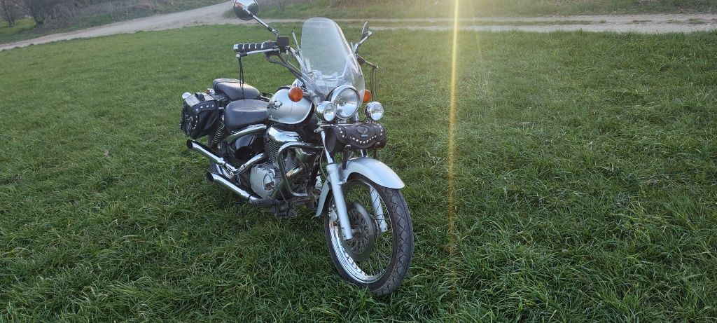 SUZUKI Intruder na kat. B