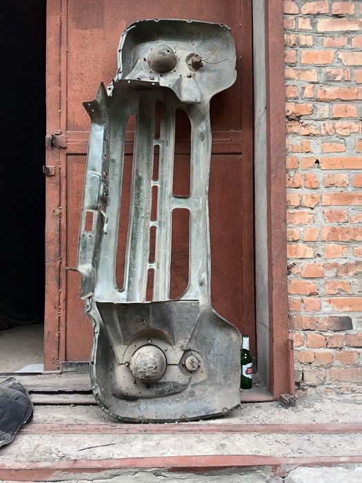 Бак топливный ЗИЛ, облицовка передняя ЗИЛ, глушитель ЗИЛ, дверь правая