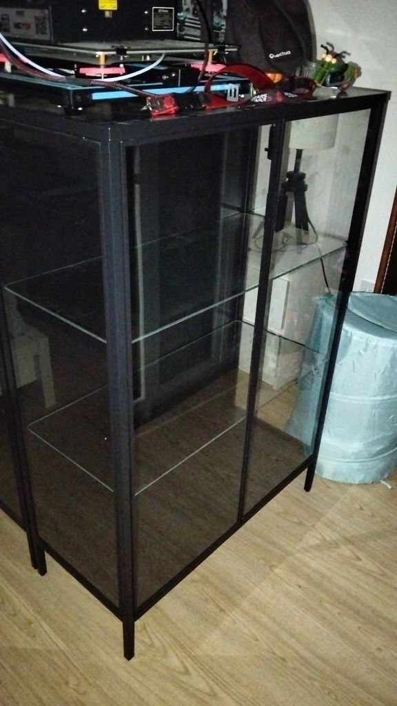 Móvel, vitrine para arrumos