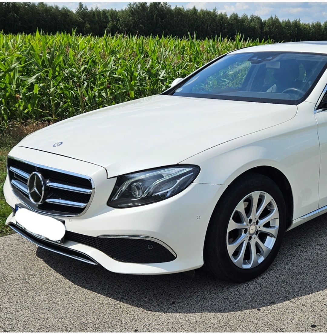 Sprzedam Mercedes w 213  lampy maskę, gril,zderzak